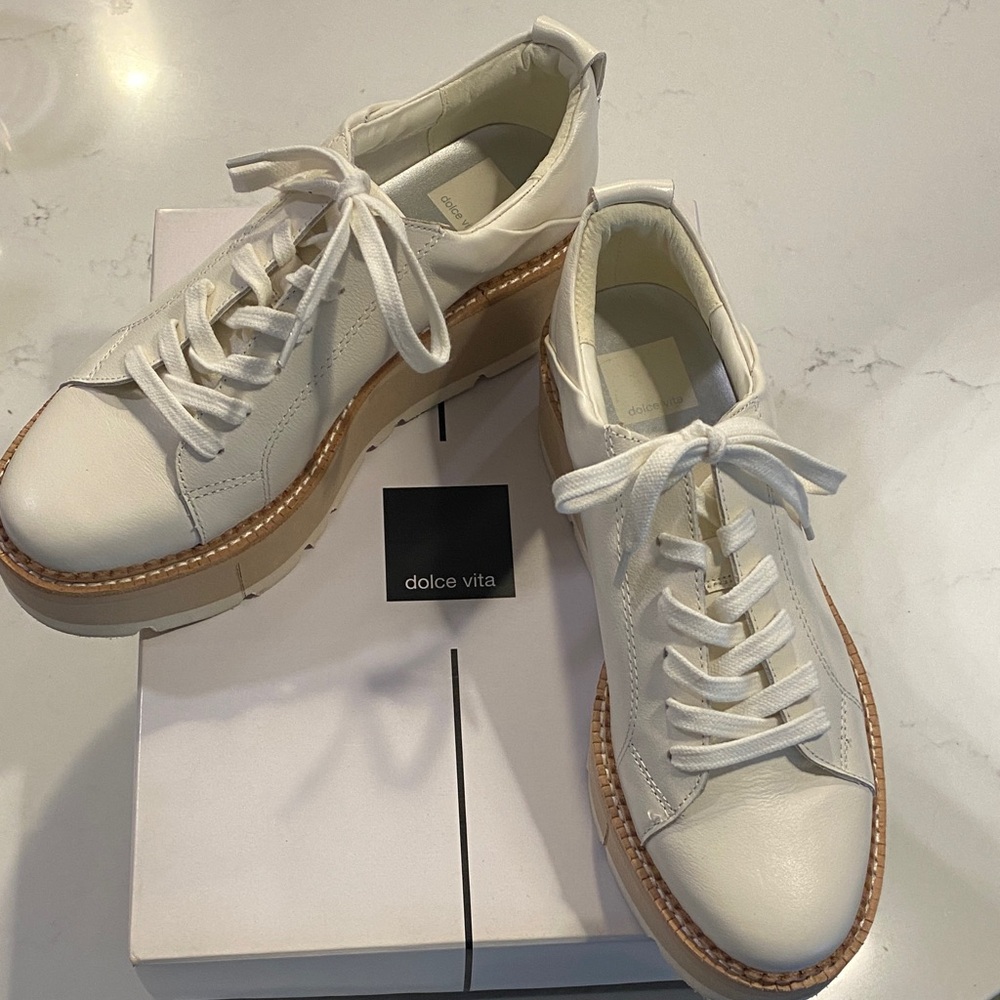 Dolce Vita Cream and Tan Women's Sneakers